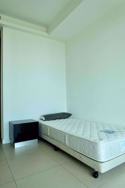 รูปภาพ 2 bed Condo in The River Khlong Ton Sai Sub District C004002