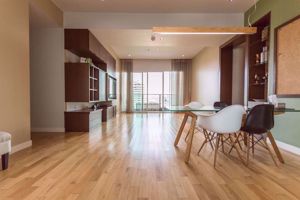 รูปภาพ 3 bed Condo in Millennium Residence Khlongtoei District C004119