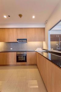 รูปภาพ 3 bed Duplex in Charoenjai Place Khlong Tan Nuea Sub District D004158