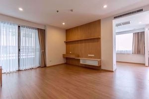 รูปภาพ 3 bed Duplex in Charoenjai Place Khlong Tan Nuea Sub District D004158