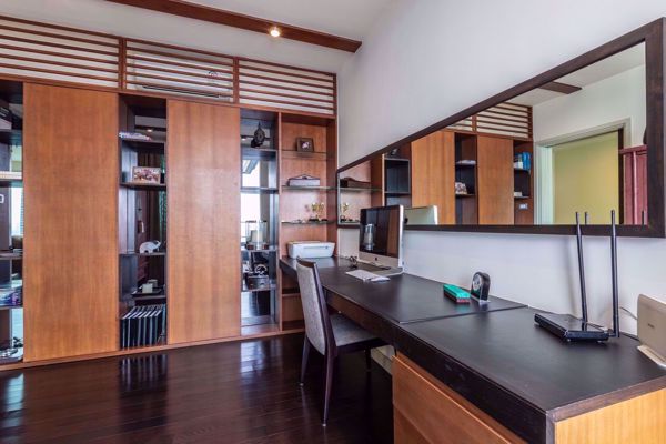 รูปภาพ 4 bed Condo in Watermark Chaophraya Khlong Ton Sai Sub District C005263