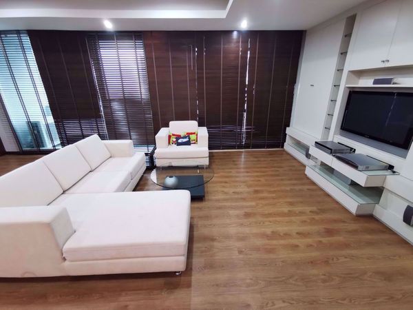 Picture of 3 bed Condo in Ascott Sky Villas Sathorn Yan Nawa Sub District C09183