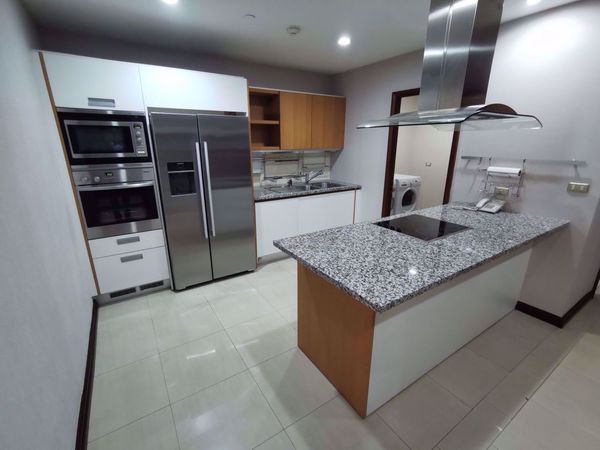 Picture of 3 bed Condo in Ascott Sky Villas Sathorn Yan Nawa Sub District C09183