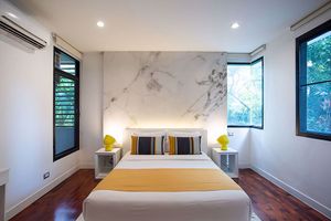 รูปภาพ 4 bed Condo in Benviar Tonson Residence Lumphini Sub District C09680