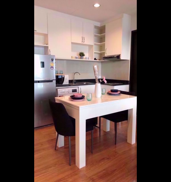 Picture of 1 bed Condo in Baan Klang Krung Siam-Pathumwan Thanonphetchaburi Sub District C012160