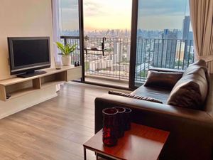 รูปภาพ 2 ห้องนอน Condo ในโครงการ Whizdom Essence Bangchak Sub District C013764