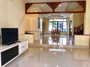 รูปภาพ 3 bed House in Moo Baan Chicha Castle  Khlong Toei Nuea Sub District H014653