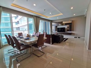 Picture of 3 bed Condo in Menam Residences Wat Phraya Krai Sub District C016993