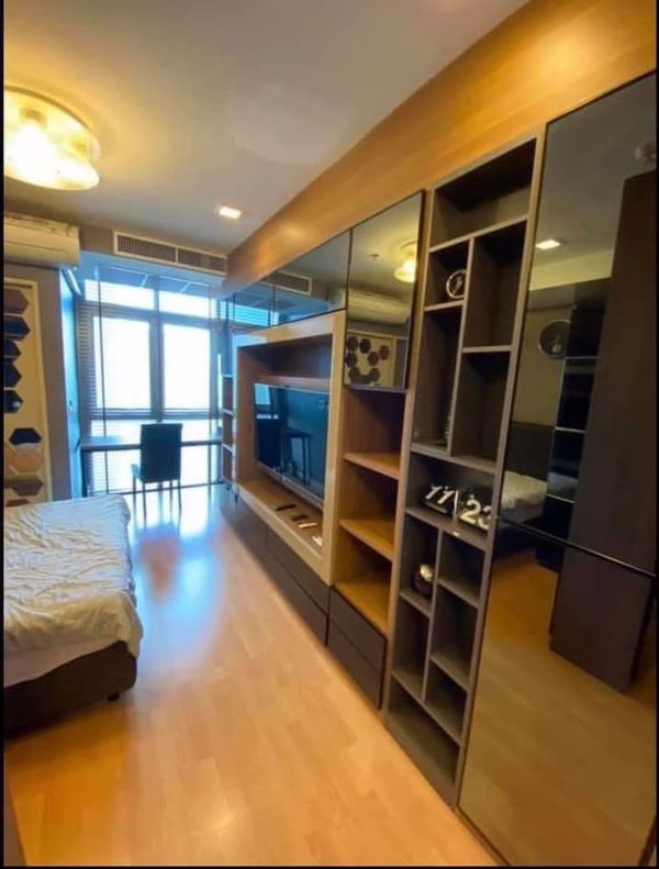 Picture of 1 bed Condo in Nusasiri Grand Phra Khanong Sub District C018381