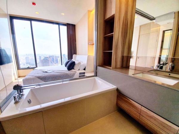 Picture of 1 bed Condo in The ESSE Asoke Khlong Toei Nuea Sub District C019829