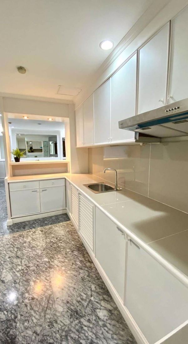 Picture of 1 bed Condo in The Waterford Park Sukhumvit 53 Khlong Tan Nuea Sub District C020189