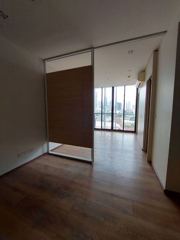 Picture of Studio bed Condo in Park Origin Phromphong Khlongtan Sub District C020368