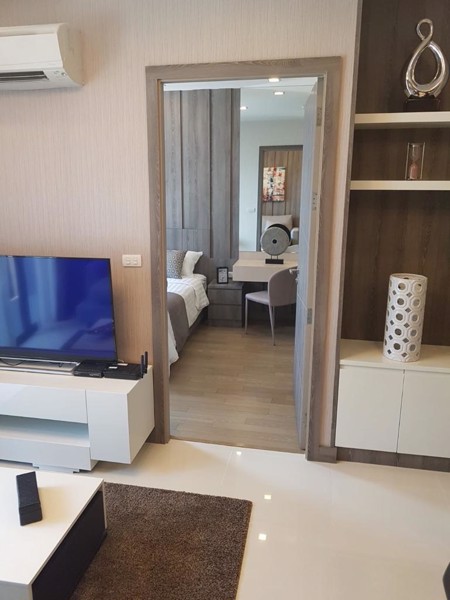 Picture of 1 bed Condo in Trapezo Sukhumvit 16 Khlongtoei Sub District C020606