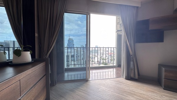 รูปภาพ 2 ห้องนอน คอนโด ในโครงการ Belle Grand Rama 9 เขตห้วยขวาง แขวงห้วยขวาง C021014
