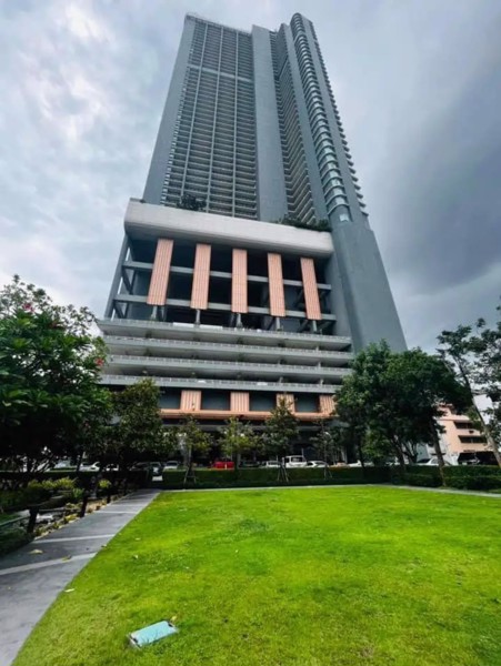 Picture of 3 bed Condo in Menam Residences Wat Phraya Krai Sub District C021018