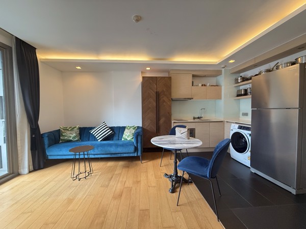 Picture of 1 bed Condo in Via Botani Khlong Tan Nuea Sub District C021063