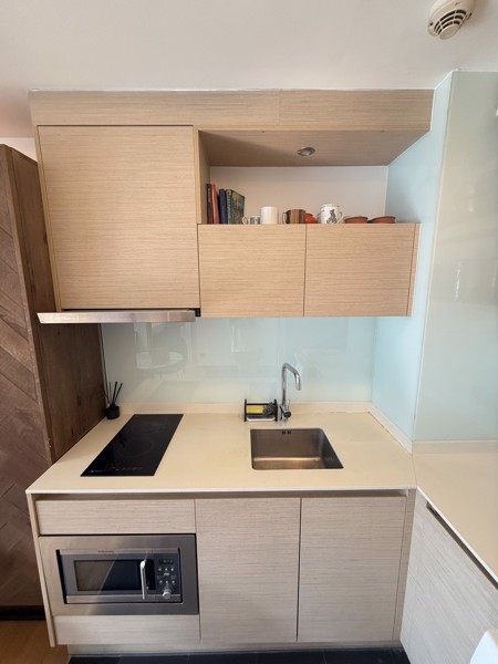 Picture of 1 bed Condo in Via Botani Khlong Tan Nuea Sub District C021063