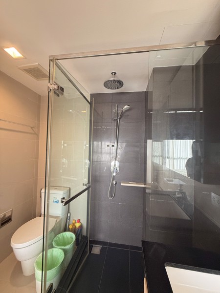Picture of 1 bed Condo in Via Botani Khlong Tan Nuea Sub District C021063