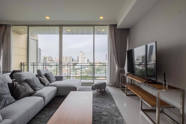 Picture of 2 bed Condo in Royce Private Residences Khlong Toei Nuea Sub District C021072