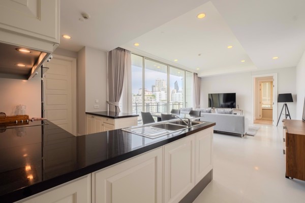Picture of 2 bed Condo in Royce Private Residences Khlong Toei Nuea Sub District C021072