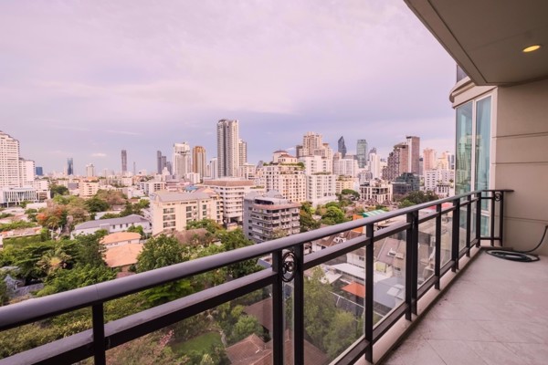 Picture of 2 bed Condo in Royce Private Residences Khlong Toei Nuea Sub District C021072