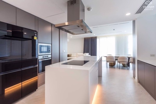Picture of 3 bed Condo in Fullerton Sukhumvit Khlongtoei Sub District C021098