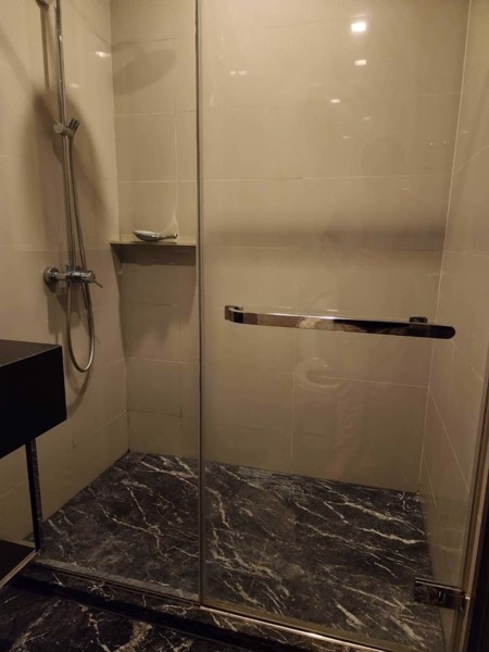 Picture of 1 bed Condo in Edge Sukhumvit 23 Khlong Toei Nuea Sub District C021100
