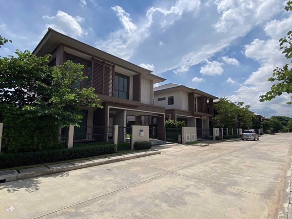 Picture of 4 bed House in Burasiri Krungthep Kreetha  Huamak Sub District H021120