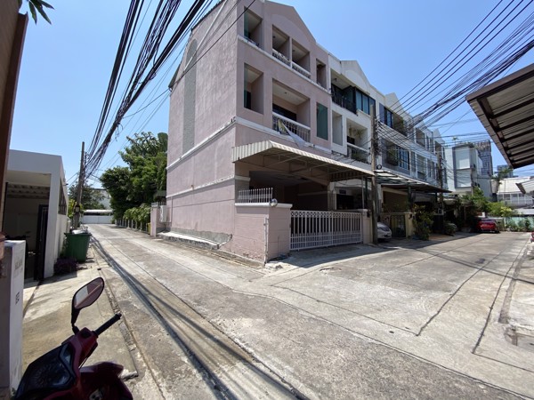 รูปภาพ 4 ห้องนอนบ้าน  เขตพระโขนง แขวงพระโขนงใต้ H021121