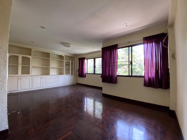 รูปภาพ 4 ห้องนอนบ้าน  เขตพระโขนง แขวงพระโขนงใต้ H021121