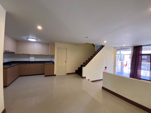 รูปภาพ 4 ห้องนอนบ้าน  เขตพระโขนง แขวงพระโขนงใต้ H021121