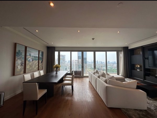 Picture of 3 bed Penthouse in 185 Rajadamri Lumphini Sub District P021124