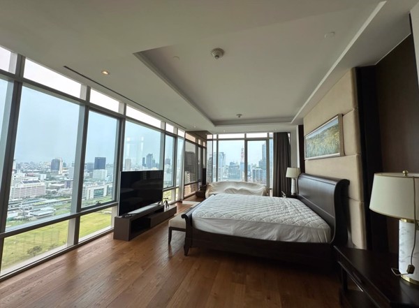Picture of 3 bed Penthouse in 185 Rajadamri Lumphini Sub District P021124