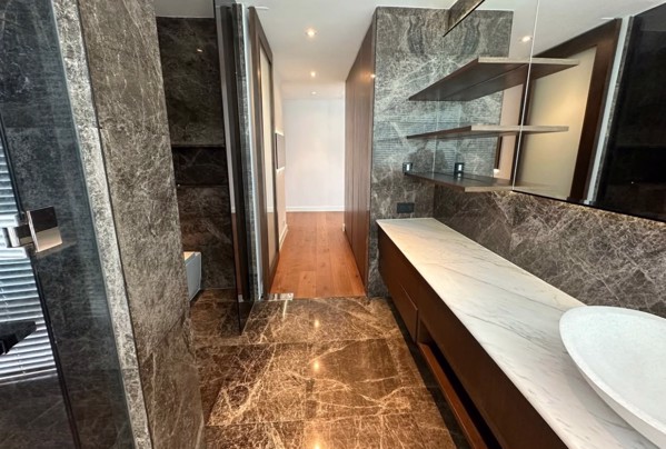 Picture of 3 bed Penthouse in 185 Rajadamri Lumphini Sub District P021124