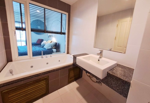 Picture of 2 bed Condo in A Space Play Ratchada-Sutthisarn Huai Khwang District C021140