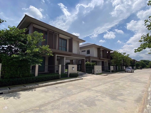 Picture of 4 bed House in Burasiri Krungthep Kreetha  Huamak Sub District H021177