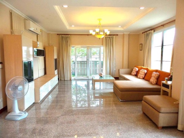 Picture of 3 bed House  Bang Na Sub District H021189