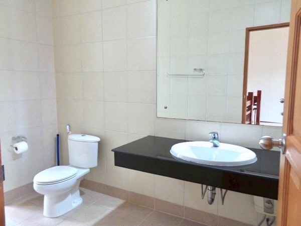 Picture of 3 bed House  Bang Na Sub District H021189