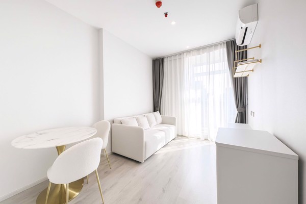 Picture of 1 bed Condo in RHYTHM Ekkamai Estate Khlong Tan Nuea Sub District C021190
