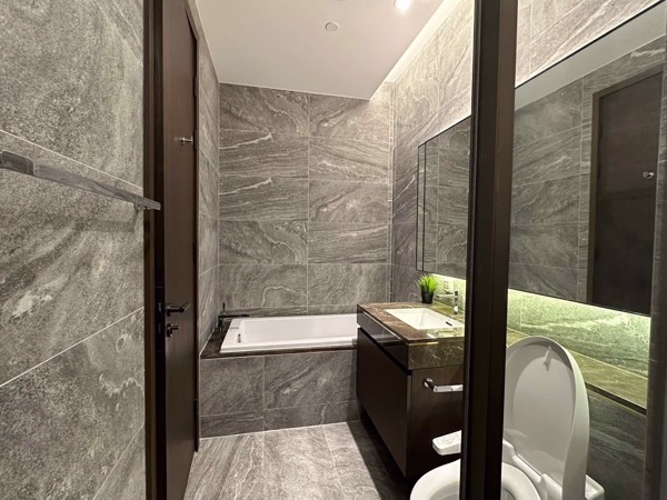 Picture of 1 bed Condo in The ESSE Sukhumvit 36 Khlongtan Sub District C021192