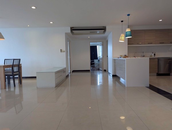 Picture of 3 bed Condo in The Habitat Sukhumvit 53 Khlong Tan Nuea Sub District C021226