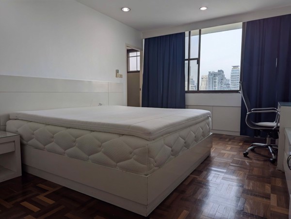 Picture of 3 bed Condo in The Habitat Sukhumvit 53 Khlong Tan Nuea Sub District C021226