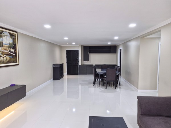 รูปภาพ 3 ห้องนอน คอนโด ในโครงการ DS Tower 2 Sukhumvit 39 เขตวัฒนา แขวงคลองเตยเหนือ C021265