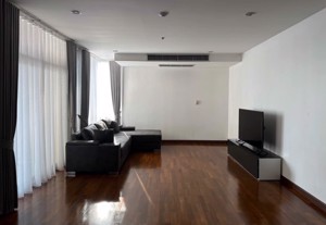 Picture of 3 bed Condo in Grand Langsuan Lumphini Sub District C021274